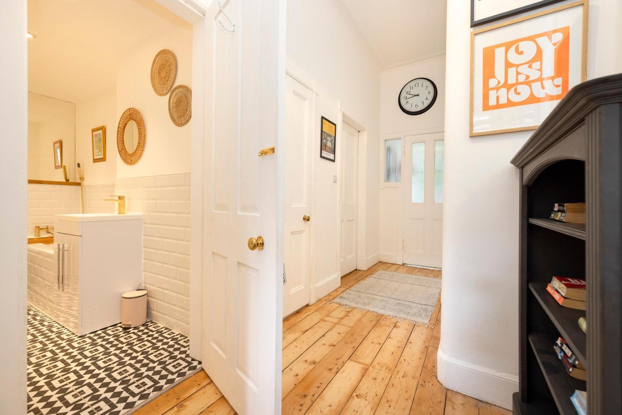 Elegant Stockbridge 2-bedroom - Ground Floor Appartement